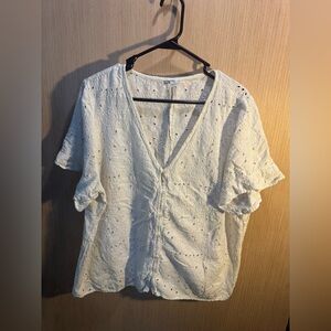Women’s Old Navy White Eyelet Button Front V-Neck Blouse Size XXL
